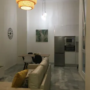 Nuevo En Casa Tipo Palacio Cádiz